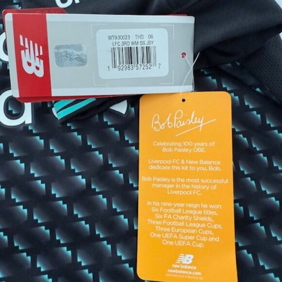 Liverpool 2019/20 Women’s Third Jersey by New Balance – Bob Paisley Edition-NWT - Picture 5 of 8